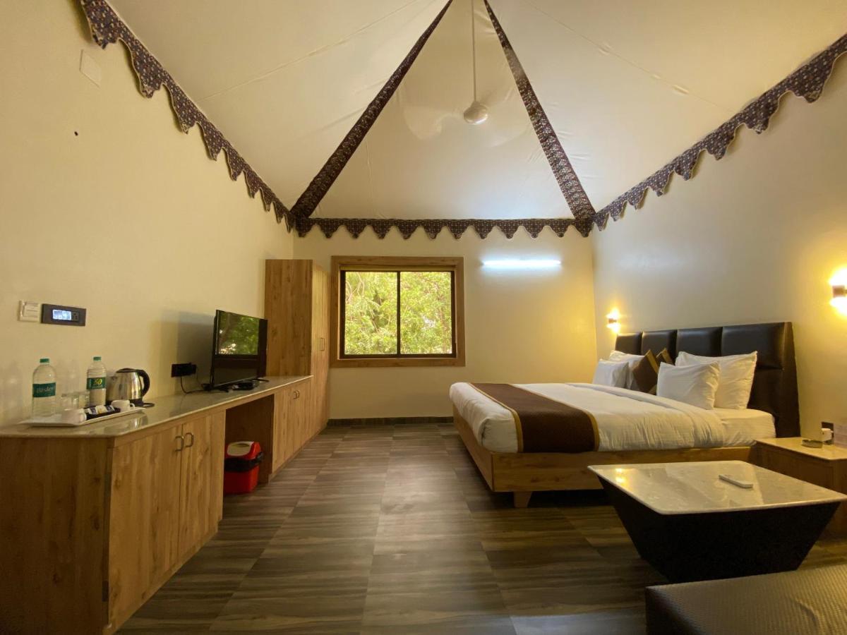 City The Village Beach Resort Laeja Bagian luar foto
