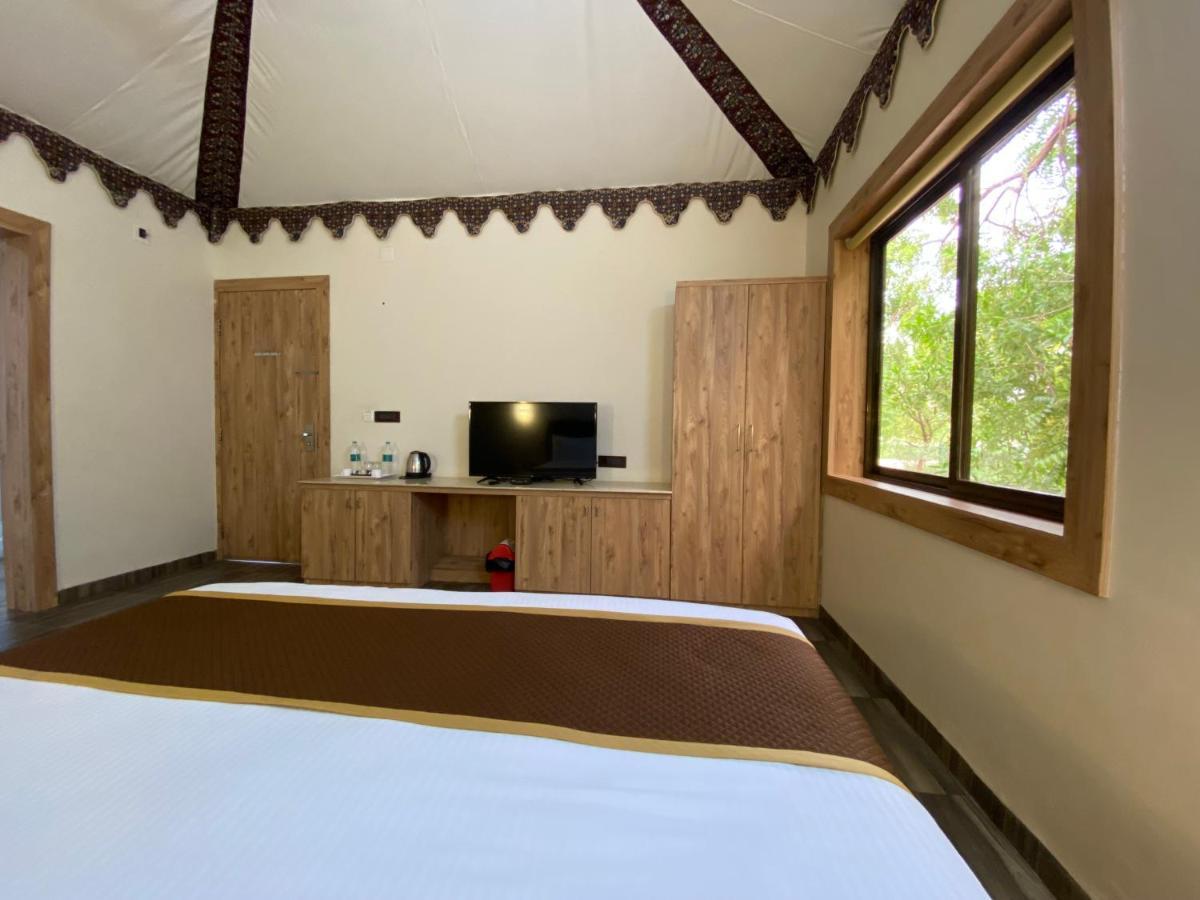 City The Village Beach Resort Laeja Bagian luar foto