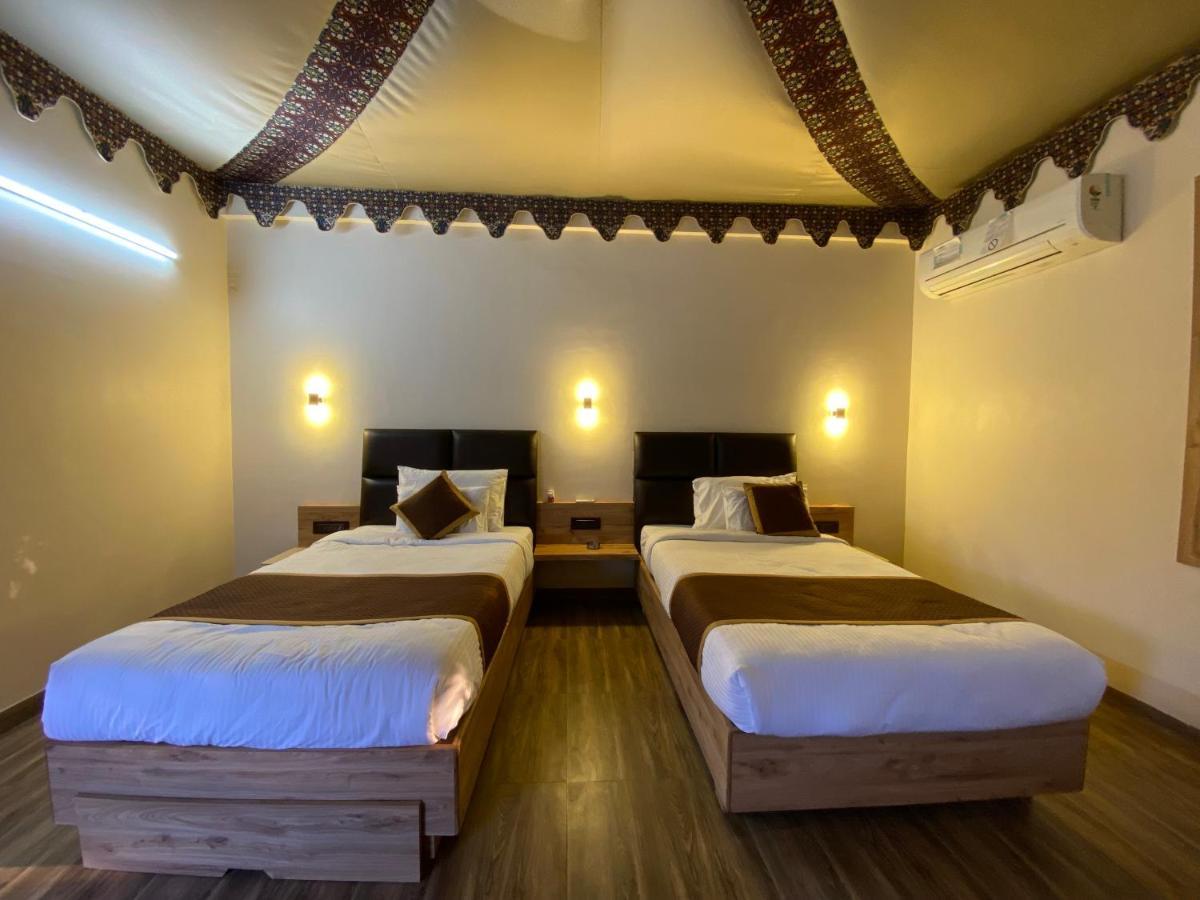 City The Village Beach Resort Laeja Bagian luar foto
