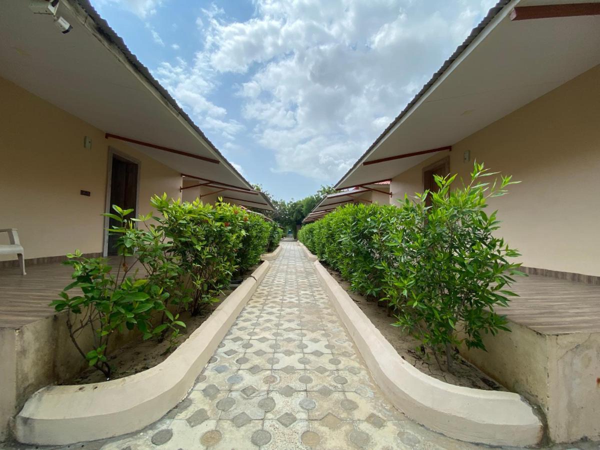 City The Village Beach Resort Laeja Bagian luar foto