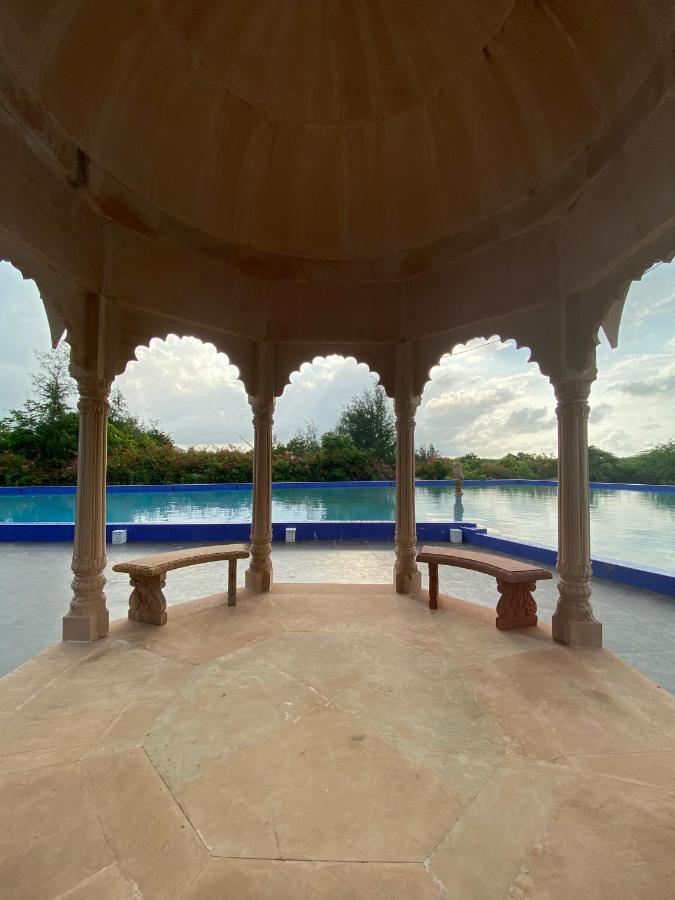 City The Village Beach Resort Laeja Bagian luar foto